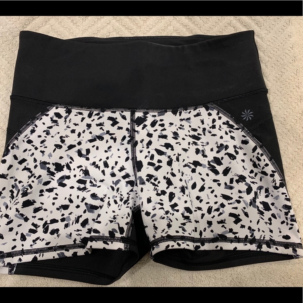 Ultimate 3” Athleta athletic shorts